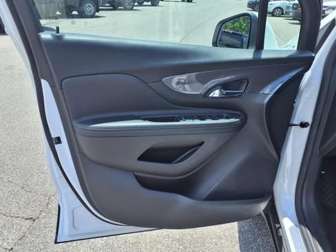 Used 2022 Buick Encore Preferred w/ Safety Package image 15