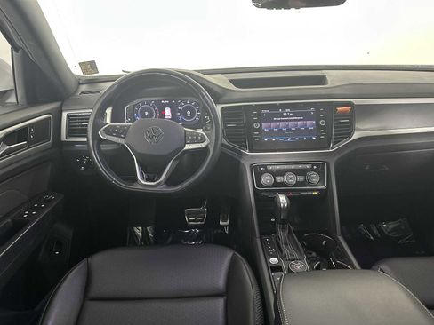 Used 2022 Volkswagen Atlas Cross Sport SEL R-Line image 38
