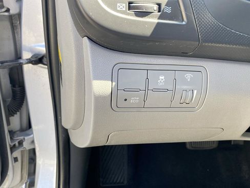 Used 2017 Hyundai Accent SE FWD image 10