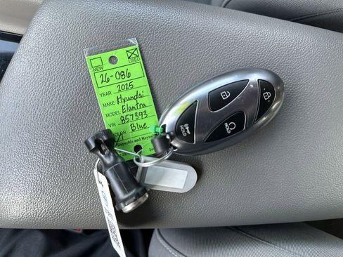 Used 2025 Hyundai Elantra SEL FWD image 23