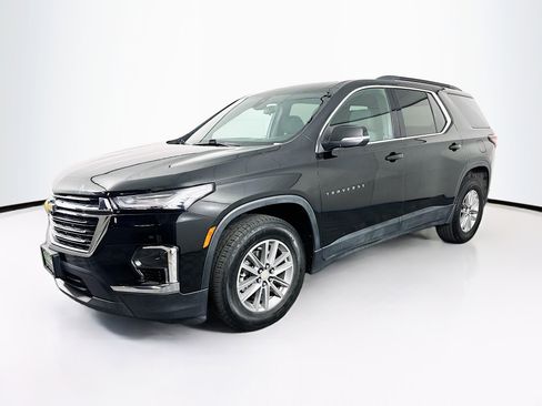 Used 2022 Chevrolet Traverse LT image 3