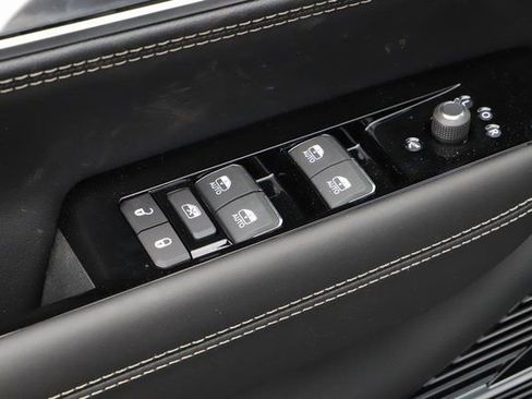 New 2024 Jeep Grand Wagoneer L 4WD w/ Convenience Group III image 20