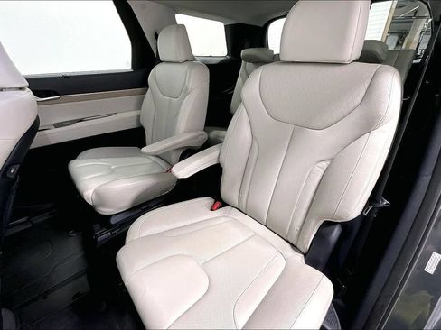 Used 2022 Hyundai Palisade SEL w/ Premium Package FWD image 32