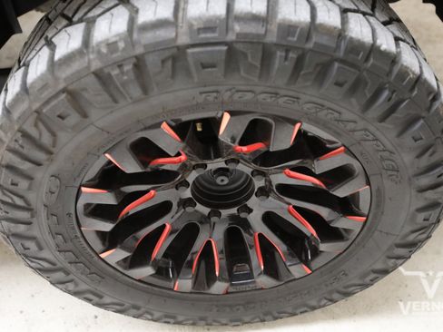 Used 2024 RAM 2500 Laramie w/ Night Edition AWD/4WD image 33