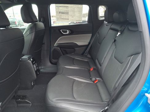 New 2025 Jeep Compass Limited w/ Elite Group image 6