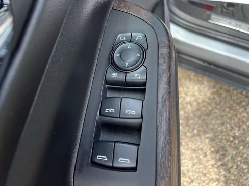 Used 2023 GMC Acadia Denali w/ Denali Ultimate Package AWD/4WD image 27