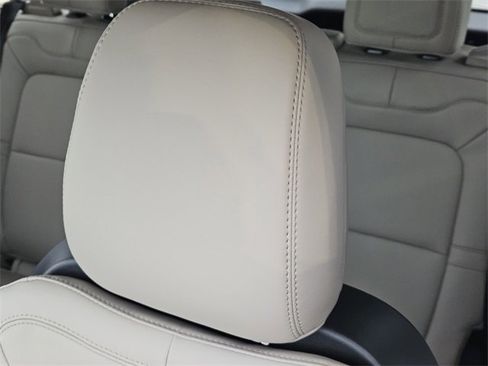 New 2026 Lincoln Corsair Premiere image 14