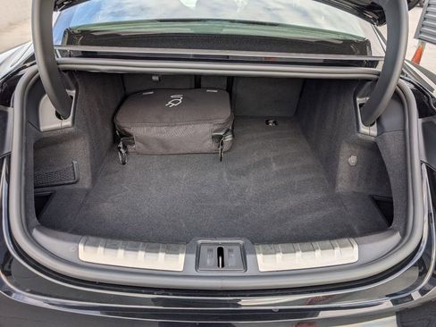 Certified 2022 Porsche Taycan GTS image 12