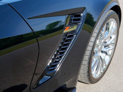 Used 2019 Chevrolet Corvette Z06 RWD image 18