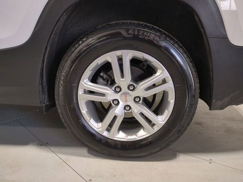 Used 2022 GMC Terrain SLE w/ Driver Convenience Package image 17