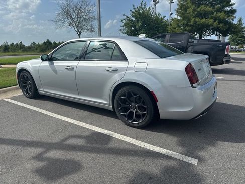 Used 2020 Chrysler 300 S RWD image 10