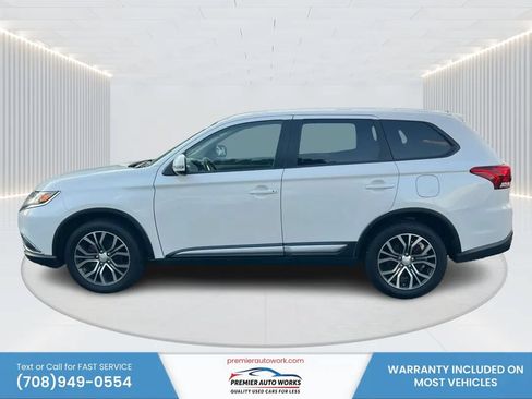 Used 2016 Mitsubishi Outlander SE AWD/4WD image 9