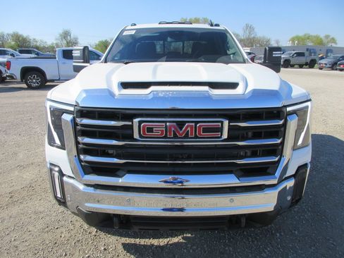 New 2026 GMC Sierra 2500 SLE w/ SLE Value Package; AWD/4WD image 12