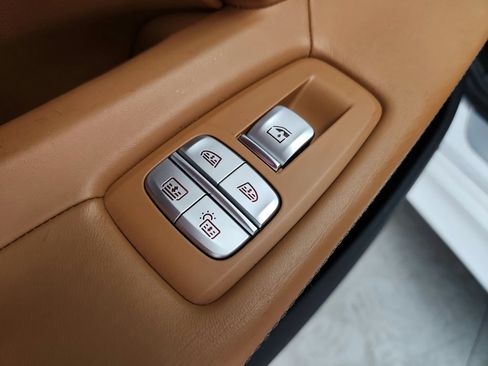 Used 2019 BMW 750i xDrive w/ Executive Package AWD/4WD image 28