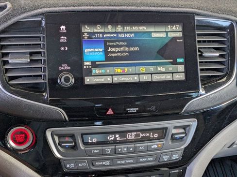 Used 2022 Honda Pilot Touring image 14