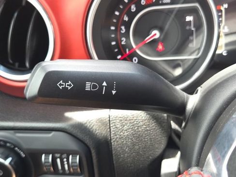 Used 2019 Jeep Wrangler Unlimited Rubicon AWD/4WD image 36