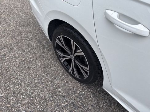 Used 2021 Volkswagen Passat 2.0T SE image 41