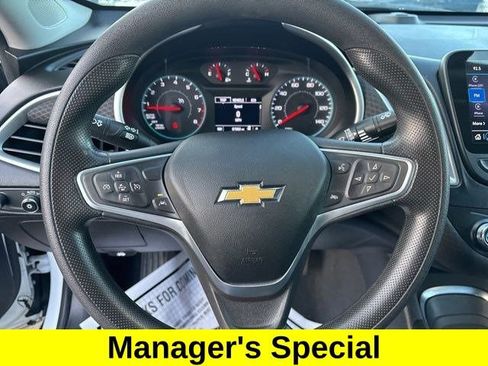 Used 2023 Chevrolet Malibu LT image 16