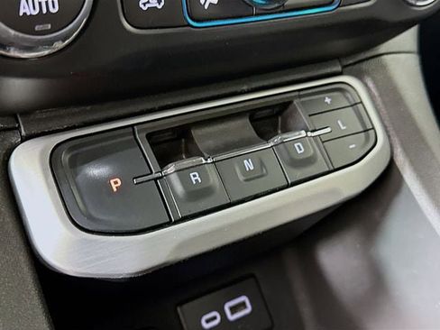 Used 2023 GMC Acadia SLE w/ Driver Convenience Package image 19