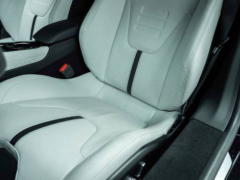 New 2025 Lotus Emira image 24