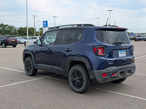 Used 2018 Jeep Renegade Trailhawk w/ Cold Weather Group II AWD/4WD image 3