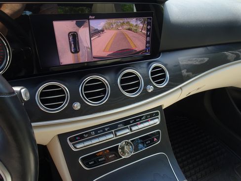 Used 2019 Mercedes-Benz E 450 4MATIC Sedan image 15