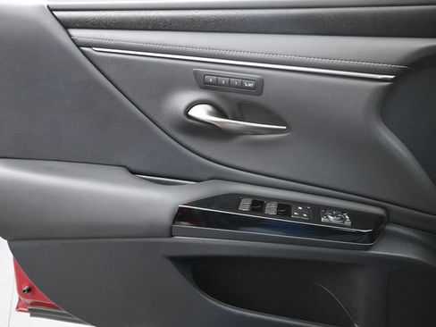Used 2024 Lexus ES 350 w/ Premium Package FWD image 19