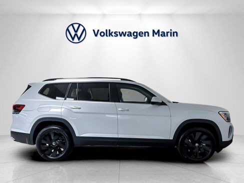 New 2026 Volkswagen Atlas SE image 6