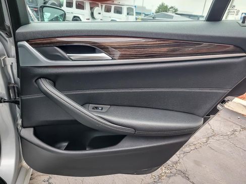 Used 2019 BMW 530i xDrive w/ Convenience Package image 22