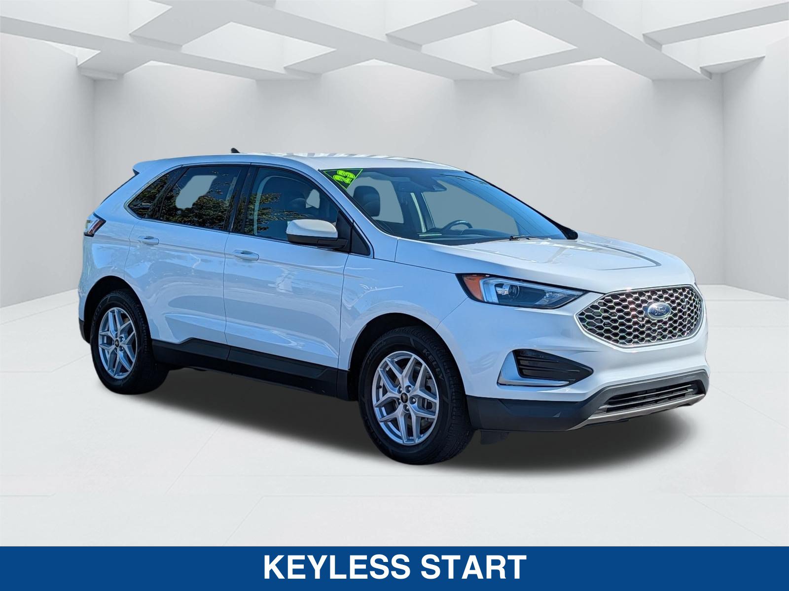 Used 2023 Ford Edge SEL AWD/4WD image 3