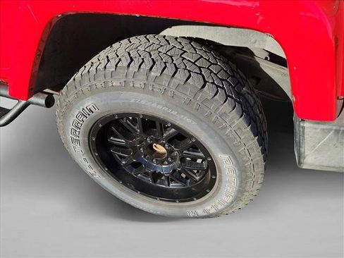 Used 2016 Jeep Wrangler Unlimited Sahara w/ Connectivity Group image 12