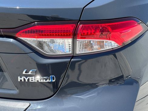 Used 2023 Toyota Corolla LE FWD image 12