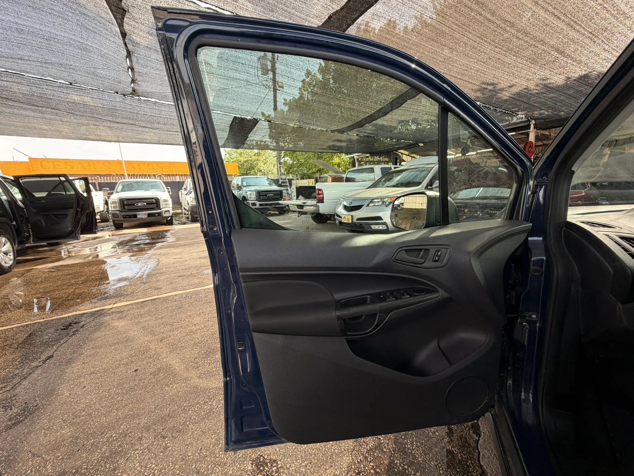 Used 2016 Ford Transit Connect XL FWD image 32