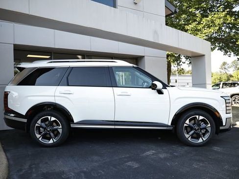 New 2026 Hyundai Palisade Limited FWD image 3