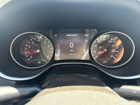Used 2018 Jeep Compass Limited w/ Navigation Group AWD/4WD image 19