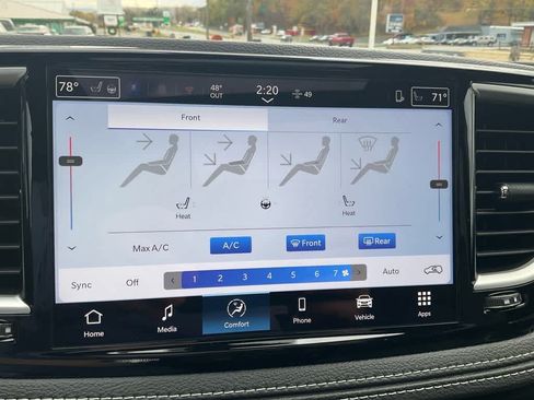 New 2026 Chrysler Pacifica Select AWD/4WD image 7