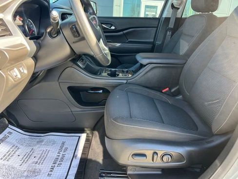 Used 2023 GMC Acadia SLE w/ Driver Convenience Package image 24