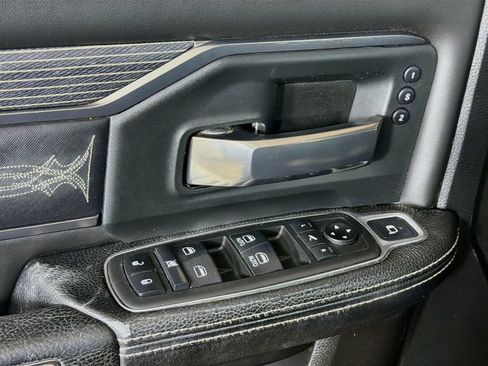 Used 2019 RAM 2500 Limited AWD/4WD image 18