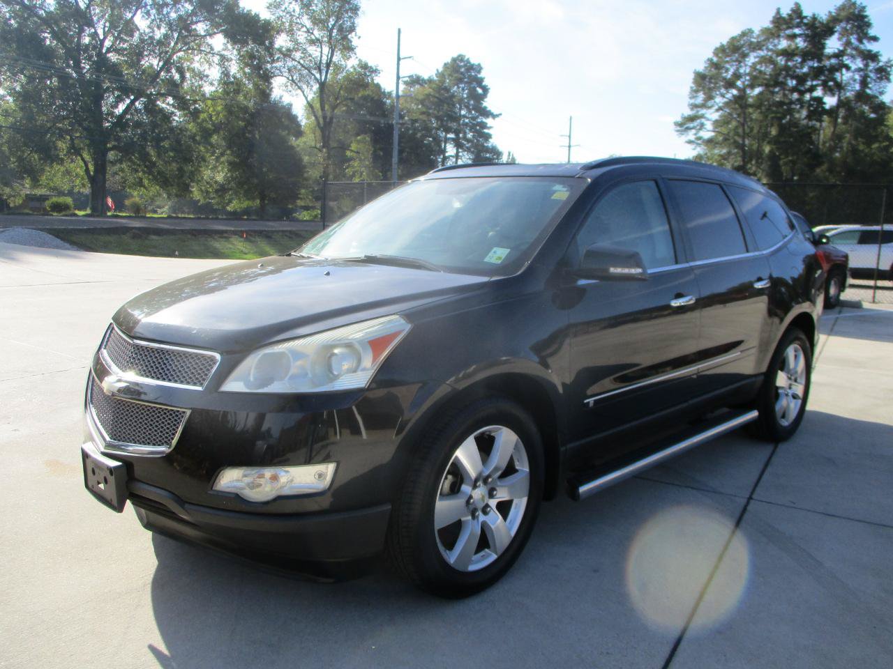 Used 2009 Chevrolet Traverse LTZ FWD image 23