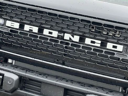 New 2026 Ford Bronco Badlands AWD/4WD image 3