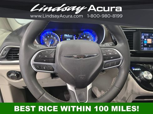 Used 2023 Chrysler Voyager LX FWD image 14