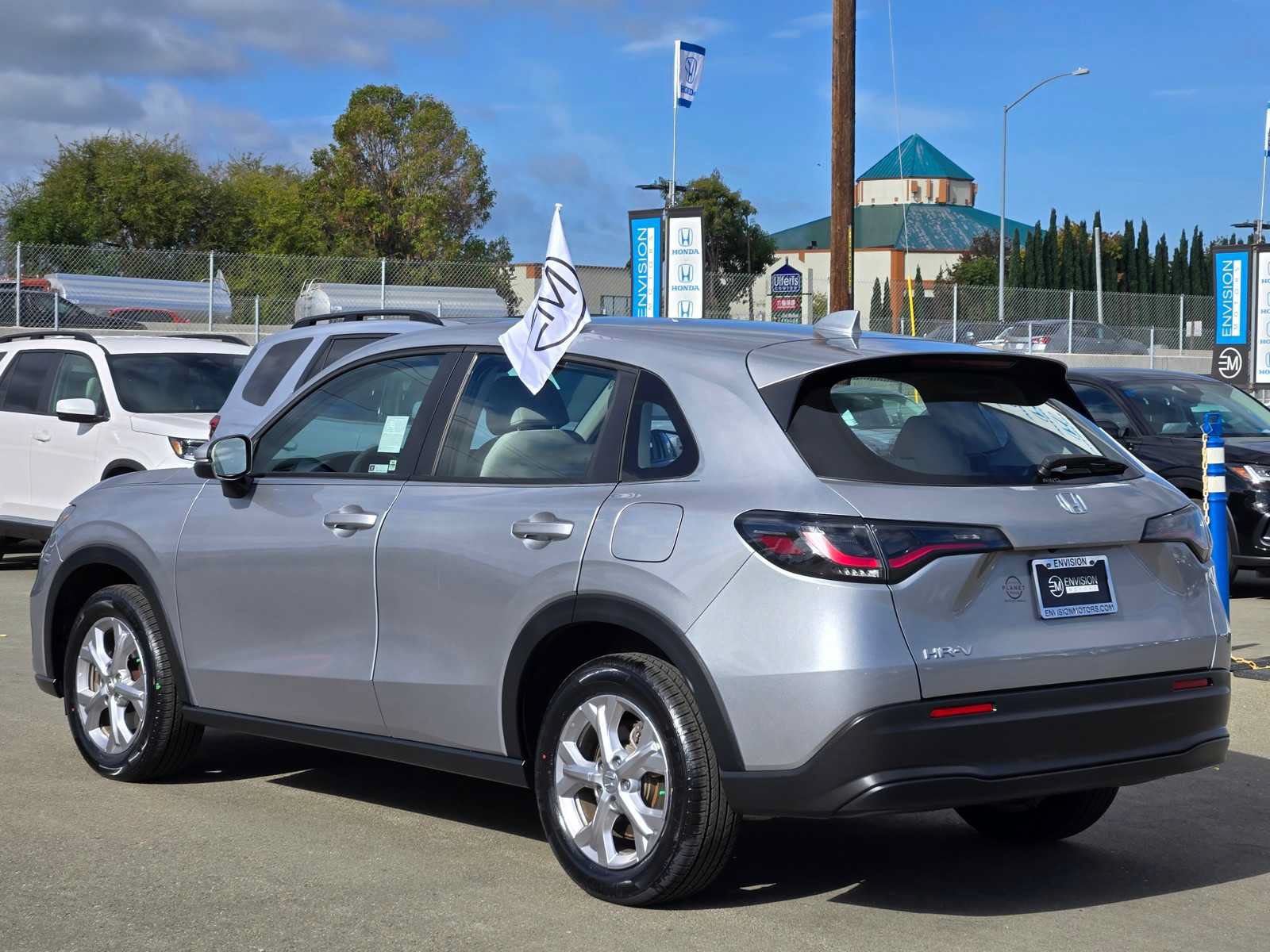 Used 2023 Honda HR-V LX image 6