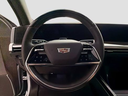 Certified 2026 Cadillac Escalade ESV Luxury AWD/4WD image 10