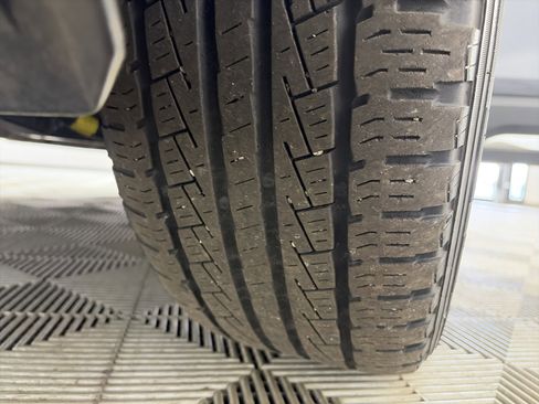 Used 2022 Subaru Ascent Limited w/ Technology Package image 13