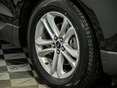 Used 2020 Ford Edge SEL w/ Convenience Package image 3