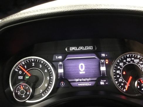 Used 2024 RAM 1500 Laramie AWD/4WD image 42