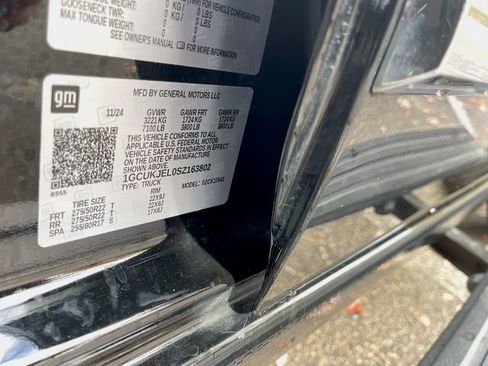 Used 2025 Chevrolet Silverado 1500 High Country image 36