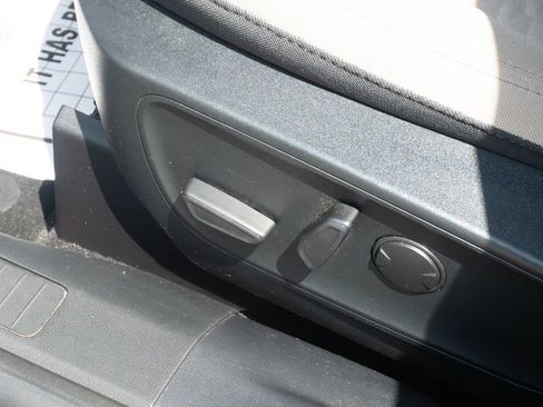 Used 2020 Ford Escape SE FWD image 11