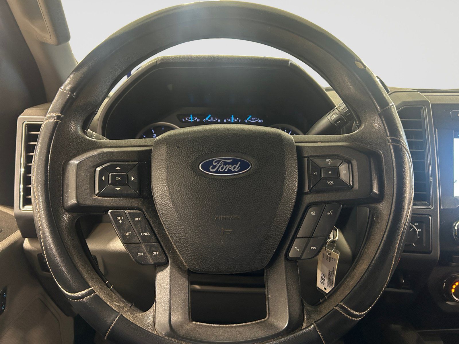 Used 2018 Ford F350 XLT w/ XLT Value Package AWD/4WD image 14
