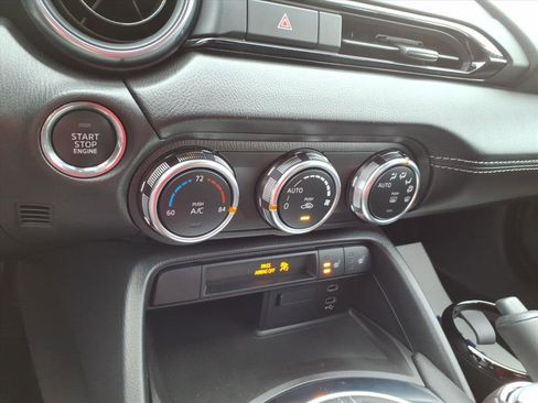 Used 2025 MAZDA MX-5 Miata Grand Touring image 18